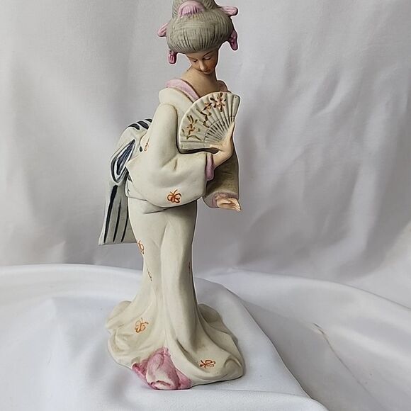 Vintage Ardco Bisque Porcelain Geisha With Fan - Picture 1 of 10
